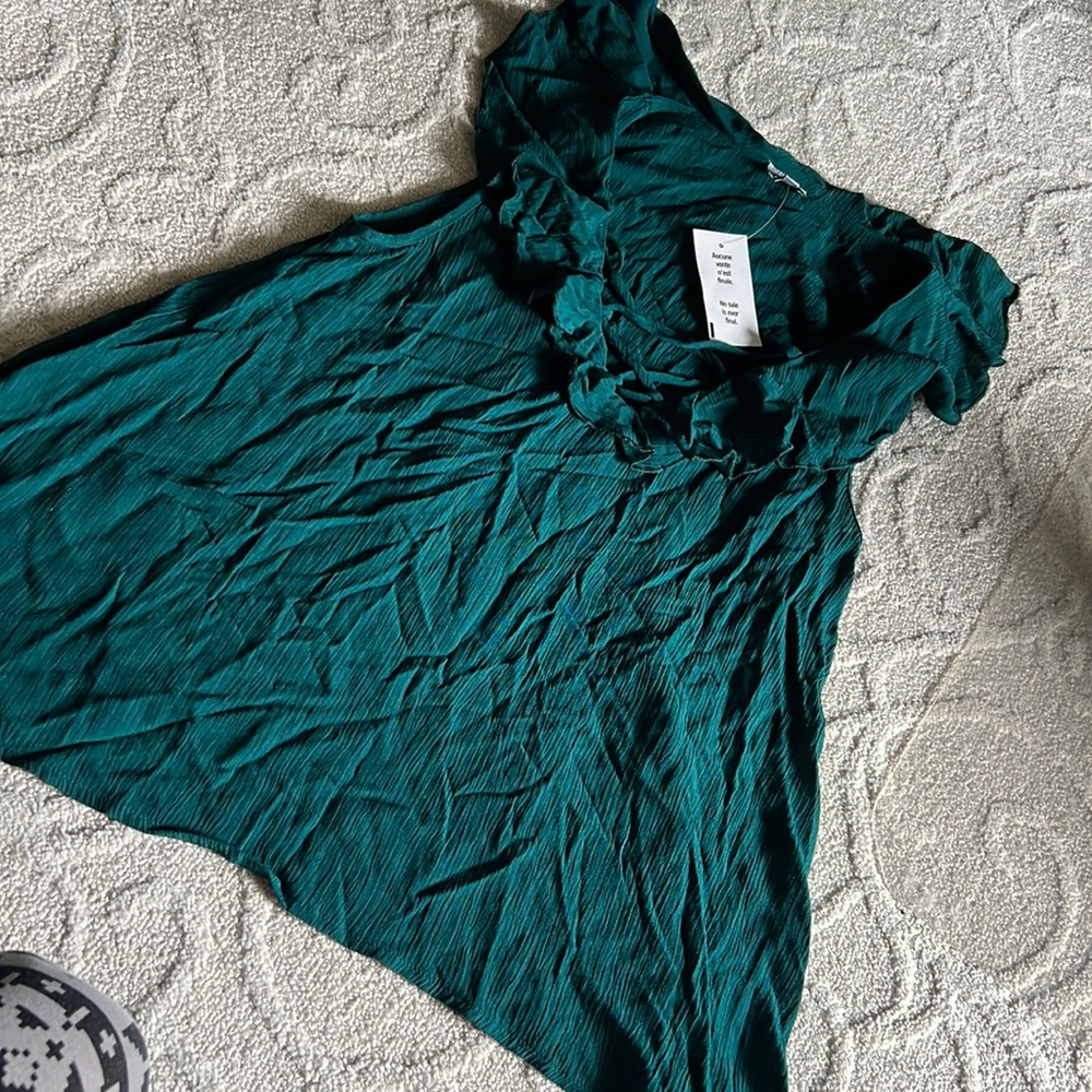 Xs super cute summer top. Just need a little ironing love